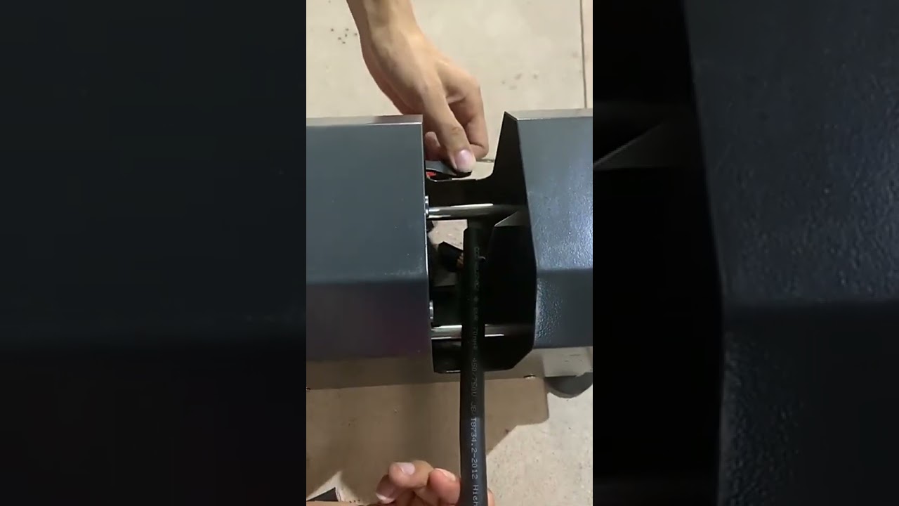 Pneumatisk gängskärningsmaskin med SKD11-blad | Effektiv fabriksautomatisering