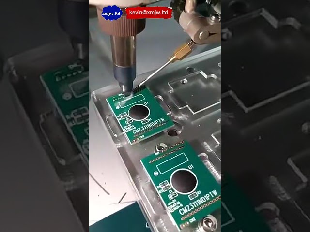 Automatisk bordslödmaskin – 5-axlig lödrobot med rotationsaxel